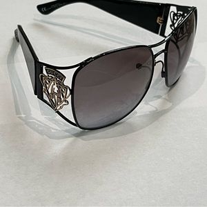 GUCCI Sunglasses ***FLAWED